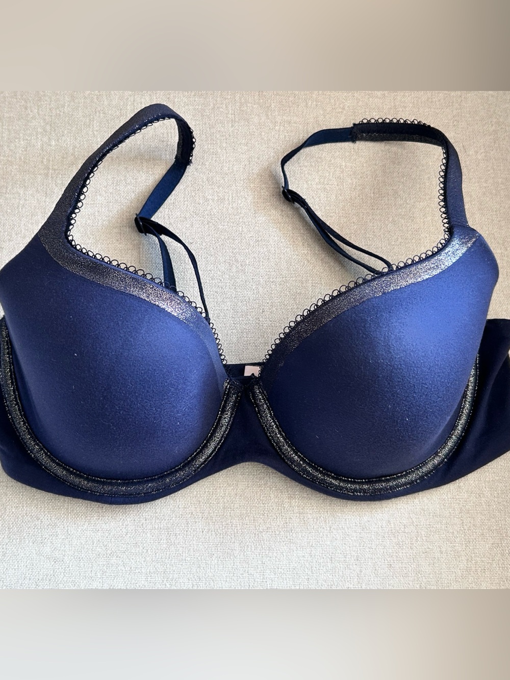 VS adjustable strap lined Demi bra sz 32D - Picture 9 of 9